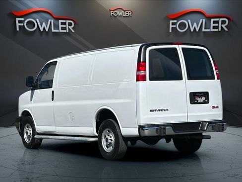 Used 2024 GMC Savana 2500 w/ Driver Convenience Package RWD image 3
