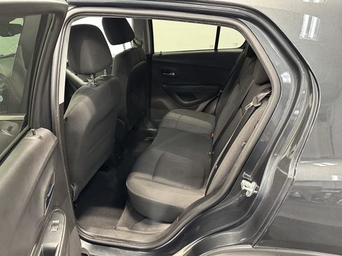 Used 2018 Chevrolet Trax LT image 25