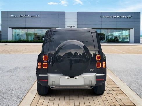 Certified 2023 Land Rover Defender 130 SE image 6