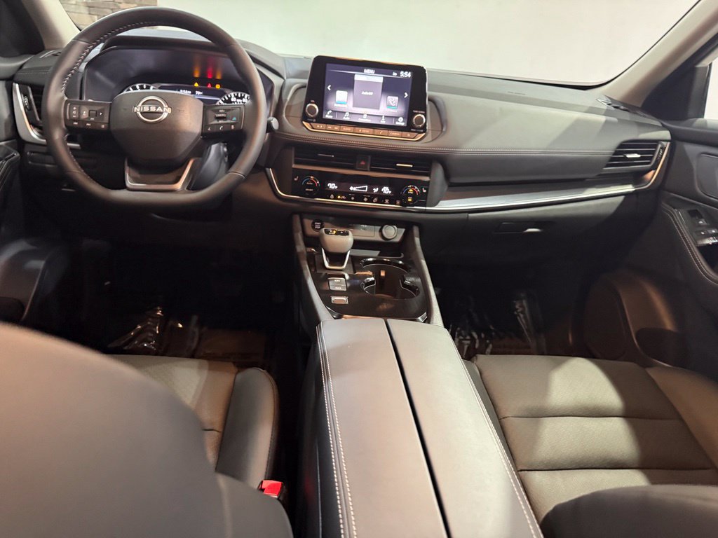 Certified 2026 Nissan Rogue SV w/ SV Premium Package FWD image 28