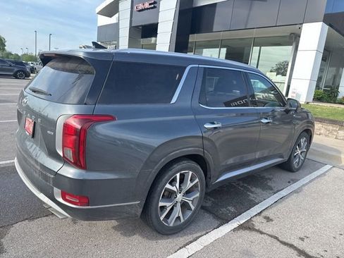Used 2021 Hyundai Palisade Limited image 2