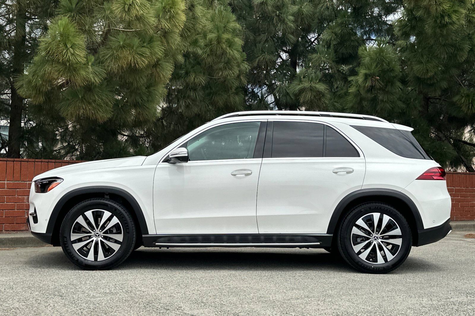 Certified 2024 Mercedes-Benz GLE 350 4MATIC image 8