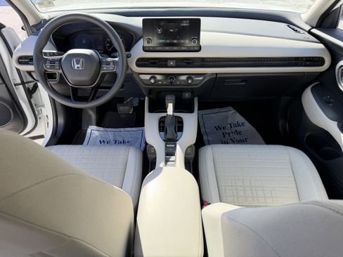 Used 2025 Honda HR-V LX image 17