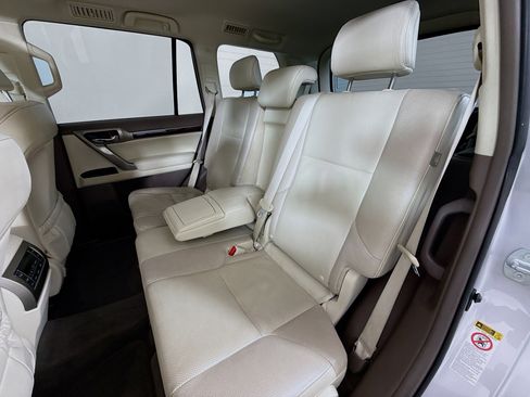 Used 2014 Lexus GX 460 image 23