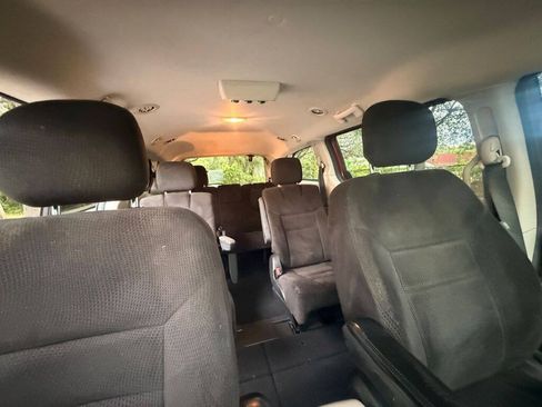 Used 2014 Dodge Grand Caravan SXT FWD image 11