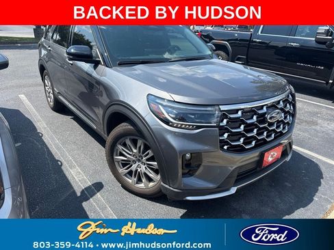 Used 2025 Ford Explorer Platinum RWD image 1