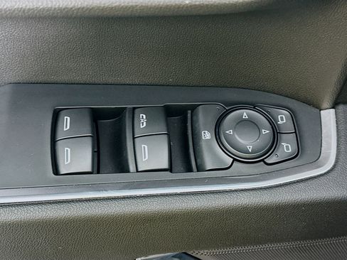 Used 2024 GMC Sierra 1500 Elevation image 15