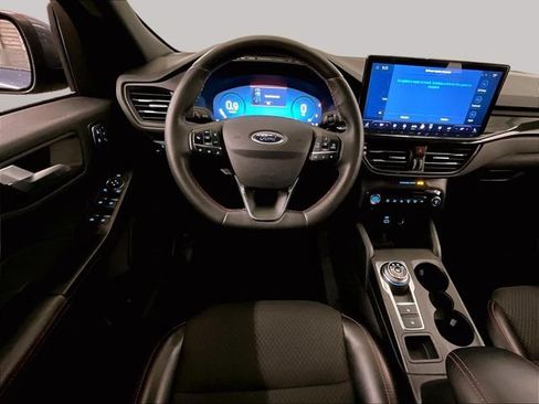 Certified 2023 Ford Escape ST-Line Elite AWD/4WD image 5