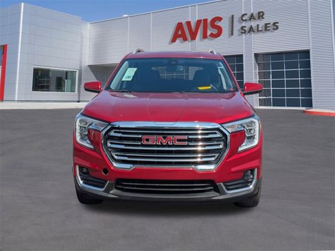 Used 2023 GMC Terrain SLT image 2