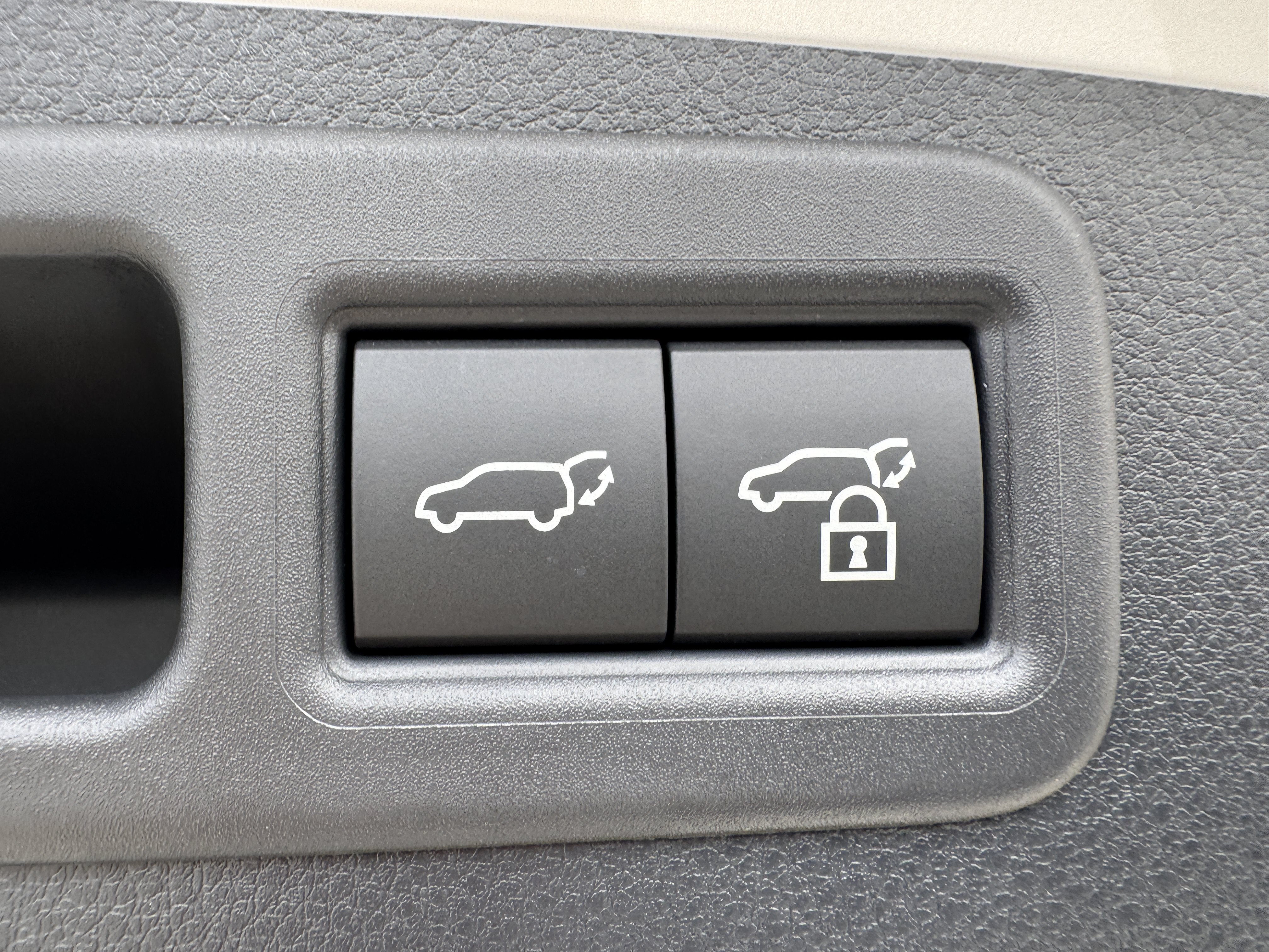 New 2026 Lexus RX 350h AWD/4WD image 17