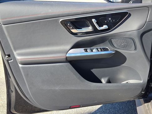 Used 2025 Mercedes-Benz GLC 43 AMG 4MATIC image 26