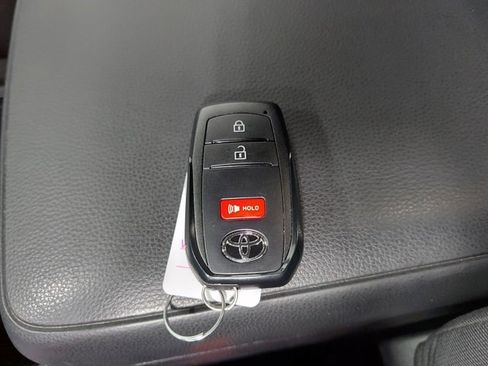 Used 2024 Toyota Tacoma SR image 27