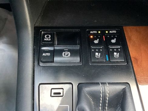 Used 2018 Lexus RX 350L Premium w/ Premium Package image 25