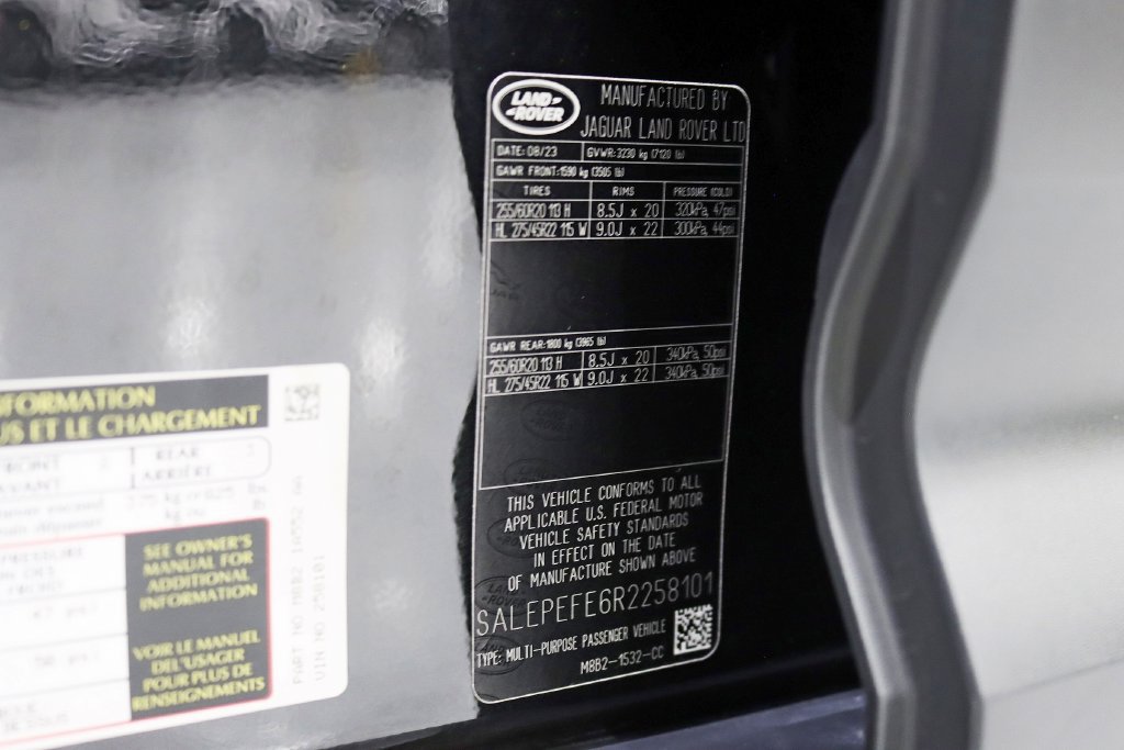 Used 2024 Land Rover Defender 110 SE AWD/4WD image 40