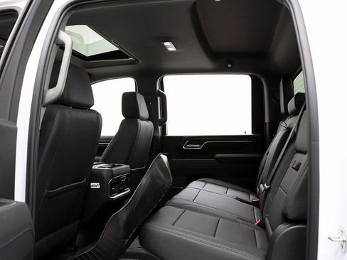 New 2026 GMC Sierra 2500 SLT w/ SLT Premium Package image 15