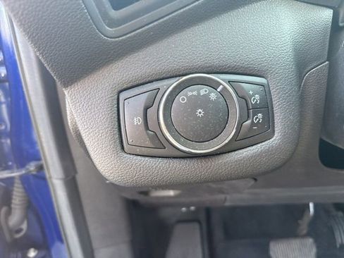 Used 2015 Ford Escape SE w/ SE Chrome Package image 19