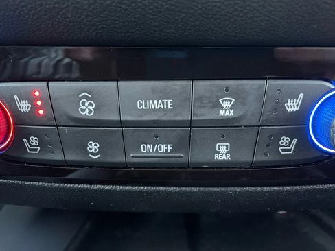 Used 2019 Buick Enclave Premium w/ Experience Buick Package AWD/4WD image 29
