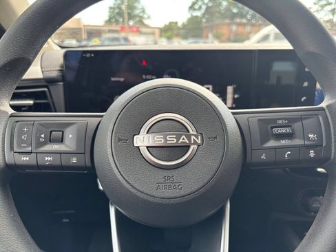 Used 2026 Nissan Kicks SV FWD image 27