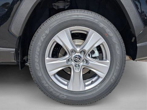Used 2025 Toyota RAV4 XLE w/ Convenience Package image 10