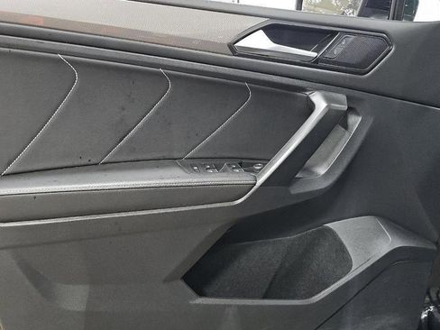 Used 2022 Volkswagen Tiguan SE image 17