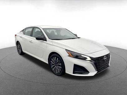 Used 2025 Nissan Altima 2.5 SV