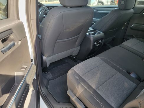 Used 2025 GMC Acadia Elevation image 14