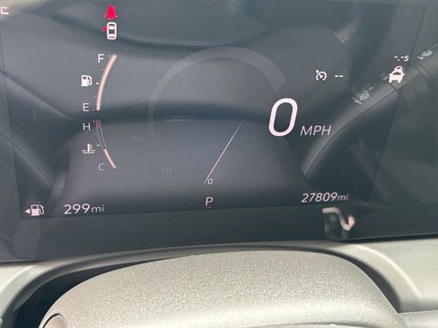 Used 2025 Buick Encore GX Preferred image 35