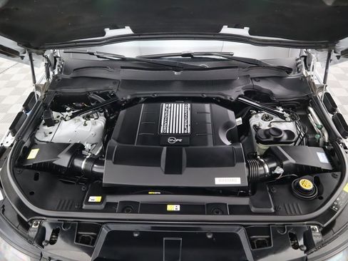Used 2022 Land Rover Range Rover Sport SVR image 29