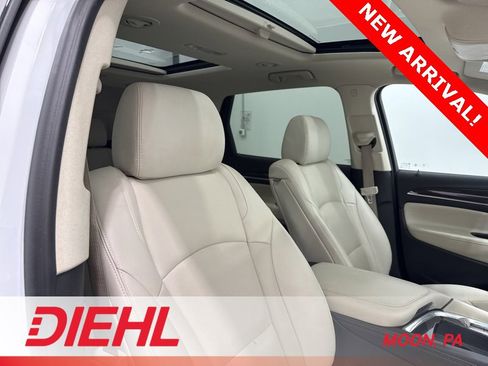 Used 2023 Buick Enclave Essence w/ Experience Buick Package image 14