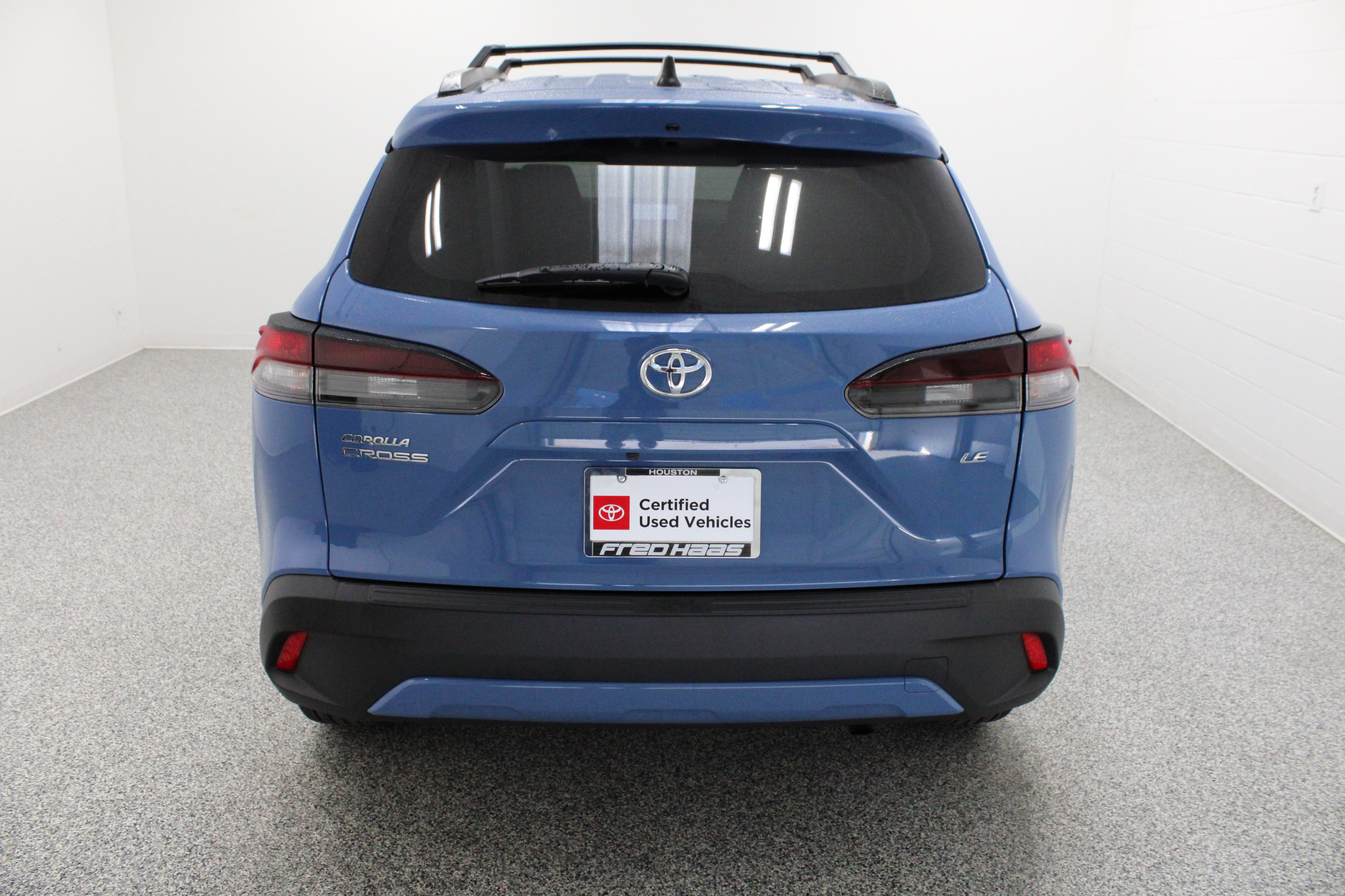 Used 2026 Toyota Corolla Cross LE FWD image 8