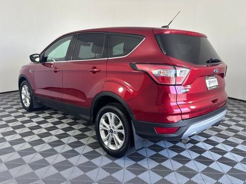 Used 2017 Ford Escape SE AWD/4WD image 34