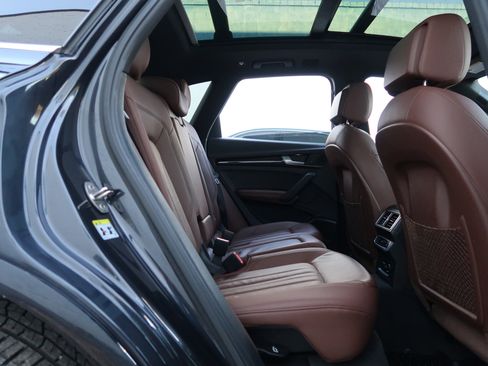 Used 2019 Audi Q5 2.0T Premium Plus w/ Premium Plus Package image 43