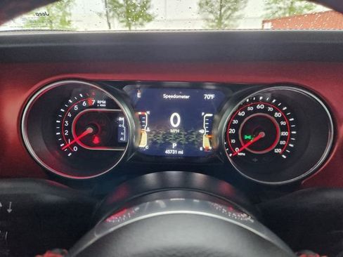 Used 2022 Jeep Gladiator Rubicon w/ Cold Weather Group image 14