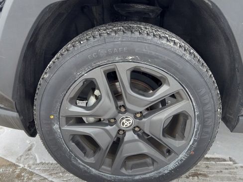 Used 2024 Toyota RAV4 Adventure image 9