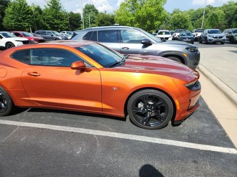 Used 2023 Chevrolet Camaro LT w/ Technology Package RWD image 8