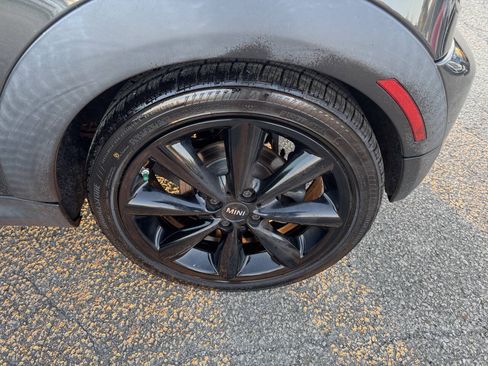 Used 2013 MINI Cooper S FWD image 32