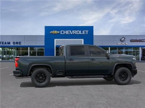 New 2026 Chevrolet Silverado 2500 ZR2 AWD/4WD image 5