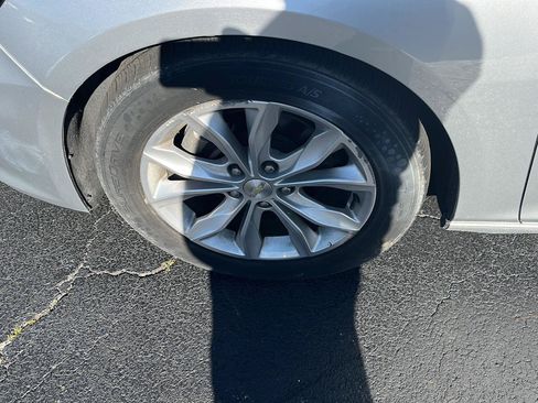 Used 2019 Chevrolet Malibu LT FWD image 36