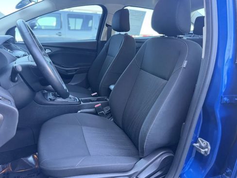 Used 2018 Ford Focus SE w/ Cold Weather Package image 15