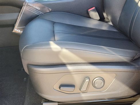 New 2026 Kia Sorento S image 20