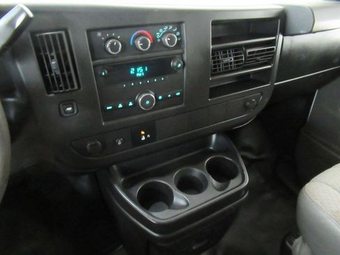 Used 2014 GMC Savana 3500 Extended RWD image 10