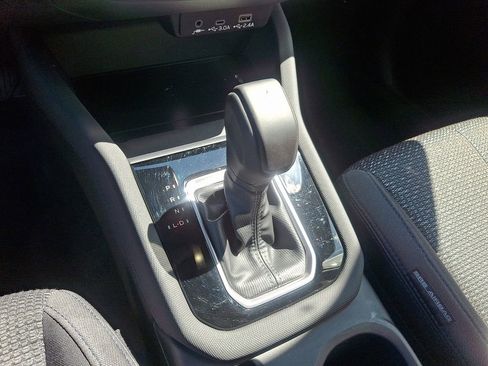 Certified 2025 Subaru Forester Premium image 15