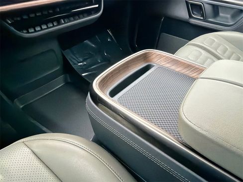 Used 2022 Rivian R1T Adventure image 33