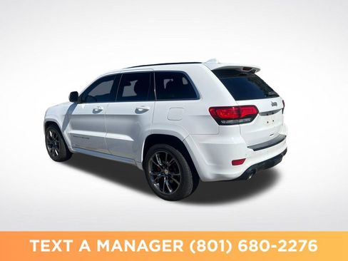 Used 2015 Jeep Grand Cherokee SRT w/ Luxury Group II AWD/4WD image 3