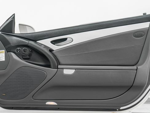 Used 2005 Mercedes-Benz SL 55 AMG image 42