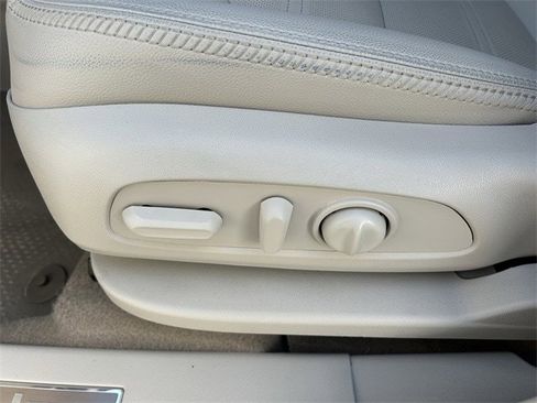 Used 2023 GMC Terrain Denali w/ Denali Premium Package image 22