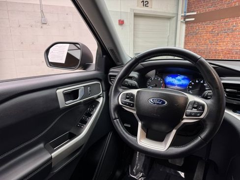 Certified 2023 Ford Explorer XLT image 14