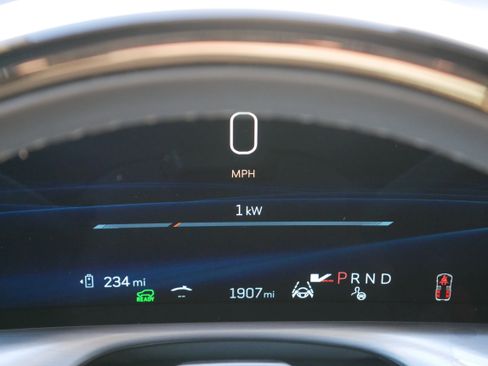 New 2026 Cadillac Vistiq Sport image 32