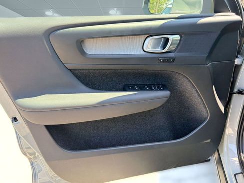 Used 2024 Volvo XC40 B5 Plus w/ Protection Package Premier AWD/4WD image 21