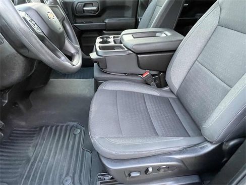 Used 2024 Chevrolet Silverado 2500 Custom w/ Custom Value Package image 17